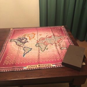 EUC Louis Vuitton Wold Square - Maroon/Purple/Pink